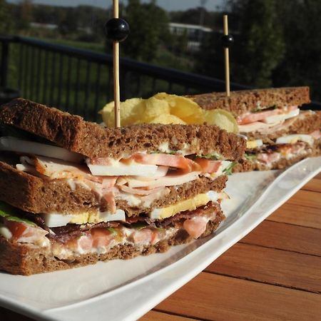 Cafe Brasserie Het Heerenhuis Het Kalf Zewnętrze zdjęcie